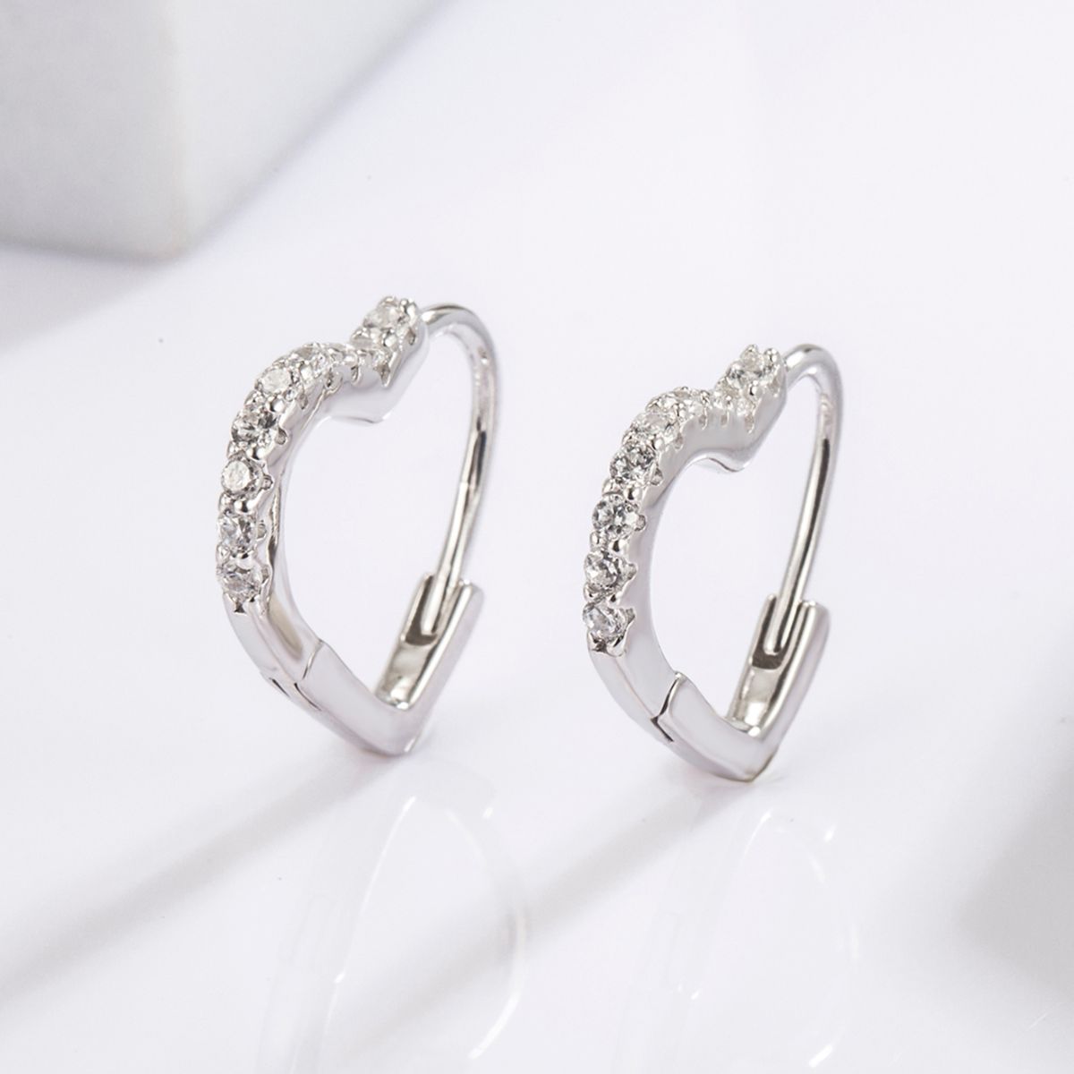 925 Serling Silver Zircon Heart Shape Earrings - NocturnalExpressions