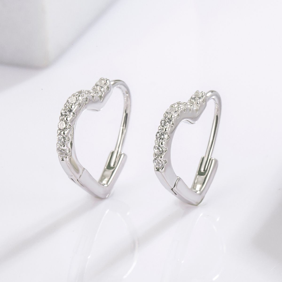 925 Serling Silver Zircon Heart Shape Earrings - NocturnalExpressions