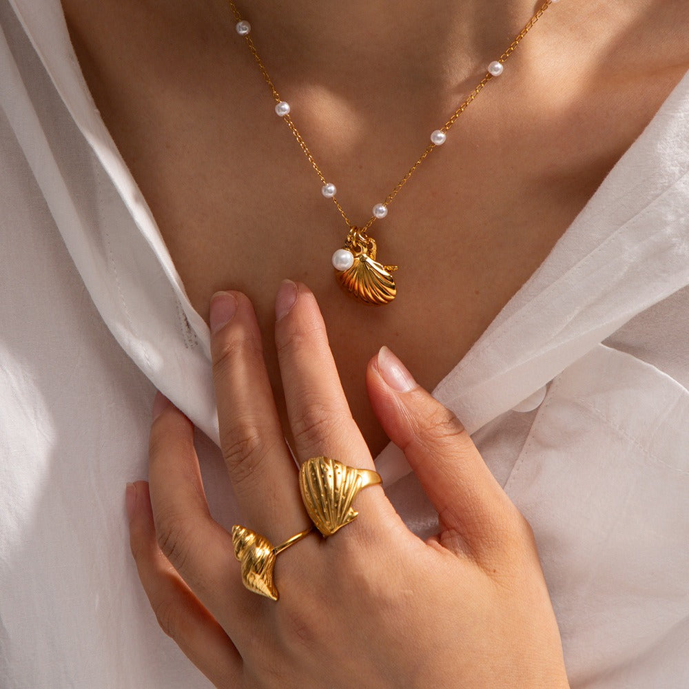 18K Gold Noble and Luxurious Shell/Fishtail/Starfish/conch/Seahorse-shaped Beach Style Necklace - NocturnalExpressions